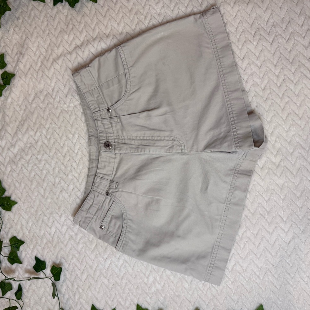 Old Navy Women's Light Gray Cargo Shorts